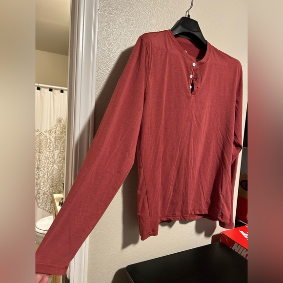 Zella Long Sleeve Soft Henley shirt w/ 3/4 buttons- size l - Picture 3 of 10